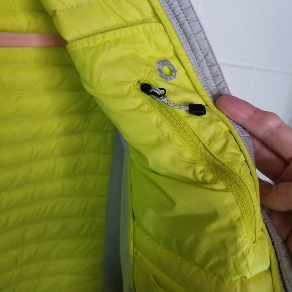 Eddie Bauer First Ascent quilted down eb800 vest - Picture 3 of 12